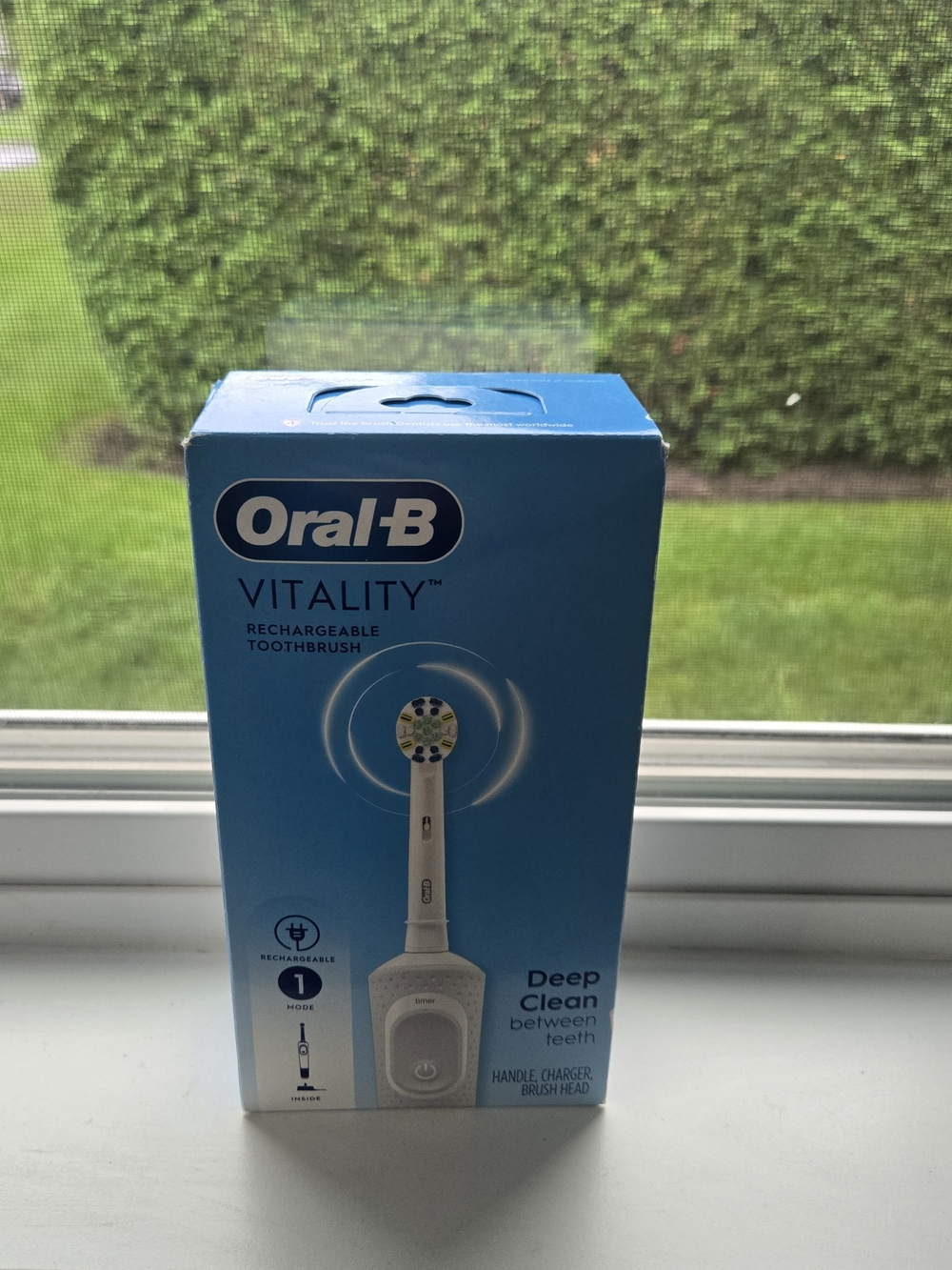 Oral-B Vitality Rechargeable Toothbrush - White